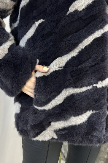 Короткая шуба из норки с капюшоном